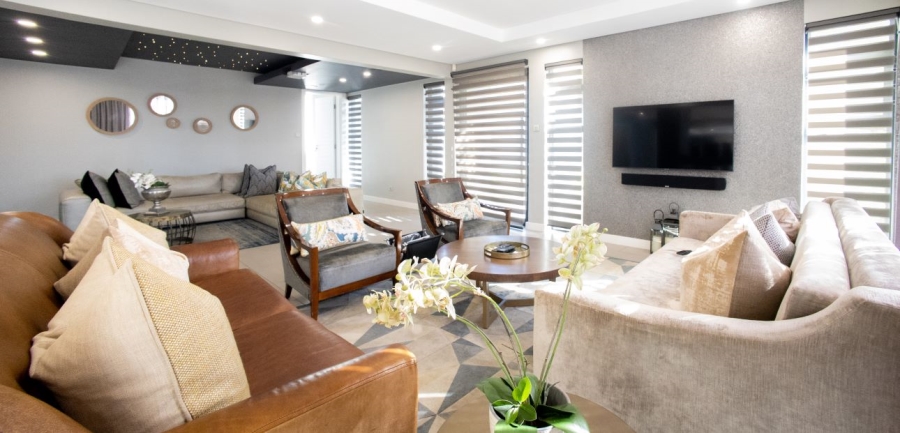 To Let 5 Bedroom Property for Rent in Nahoon Beach Eastern Cape